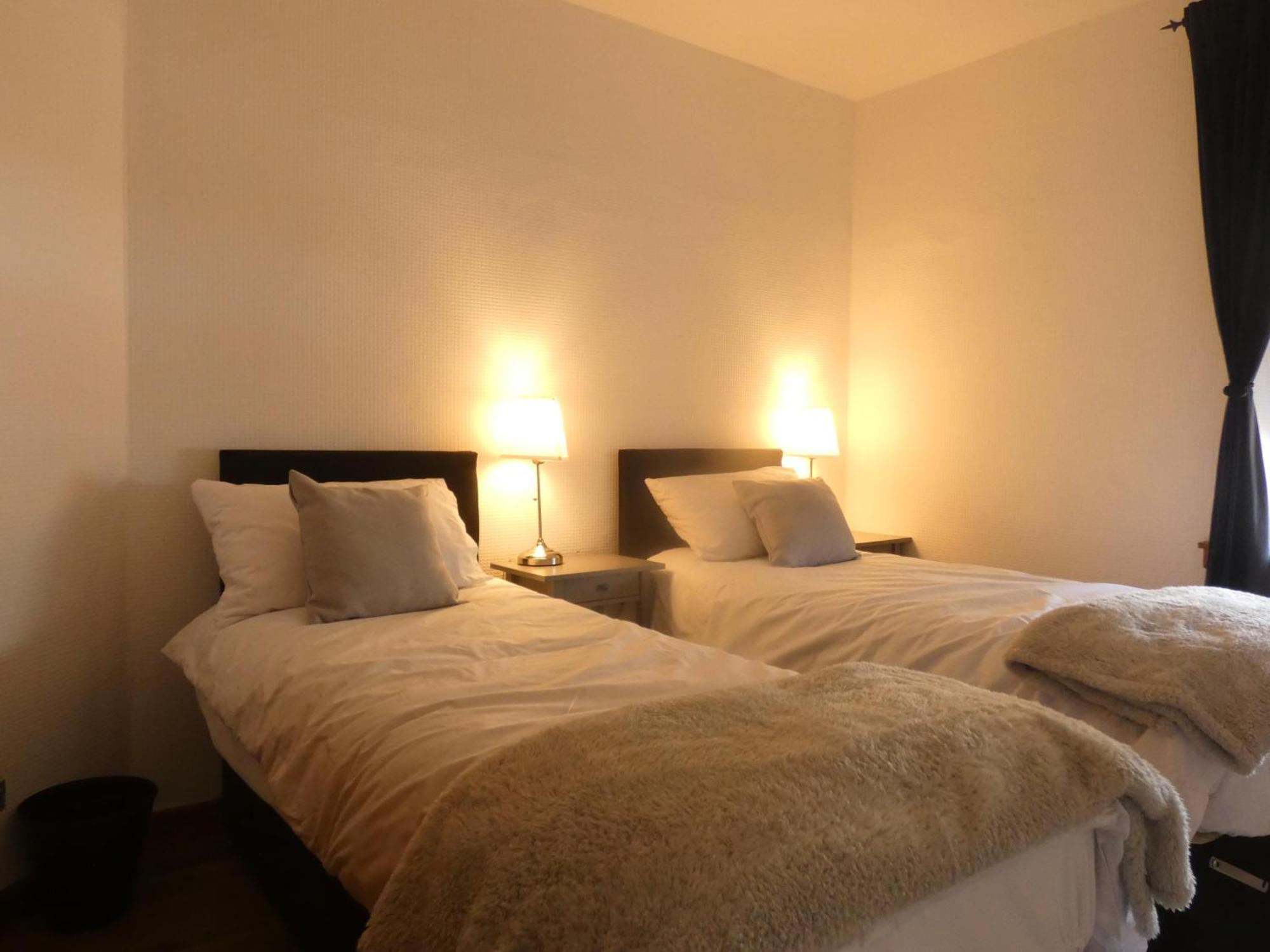 Central 2-Bed Flat In Edinburgh Exterior photo